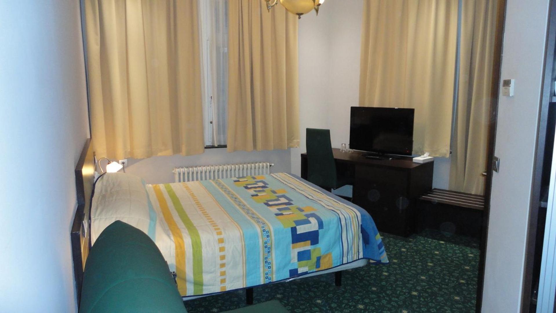 Hotel L'Auberge Du Souverain Auderghem ภายนอก รูปภาพ